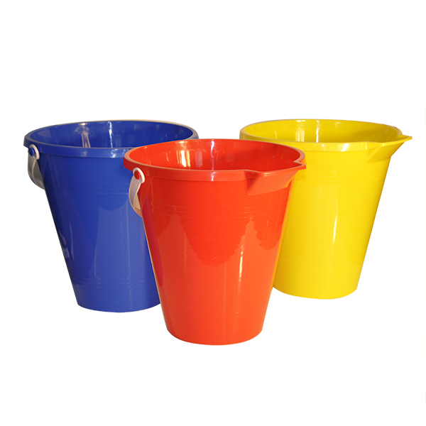 Bucket 9 Inch W/pourer Palgrave